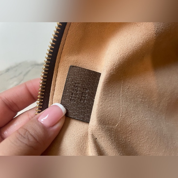 GUCCI GG Pouch - Picture 8 of 10